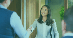 l’effet de primauté comment les premières informations façonnent nos jugements